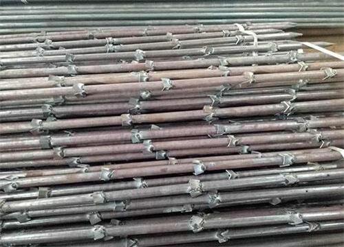 大余隧道钢花管